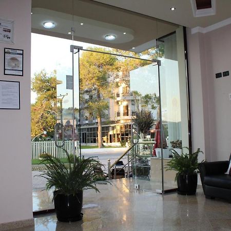 Hotel Villa Aljor Golem  Exterior photo